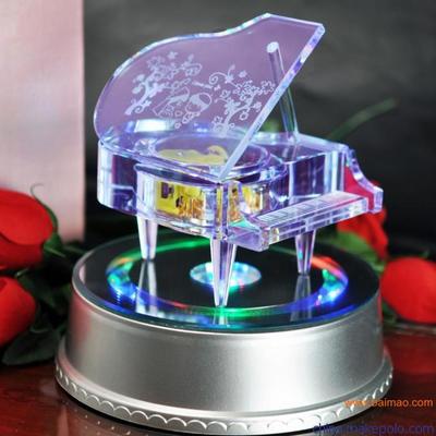 水晶鋼琴定做之美 廣州夢煥工藝美術品的匠心之作